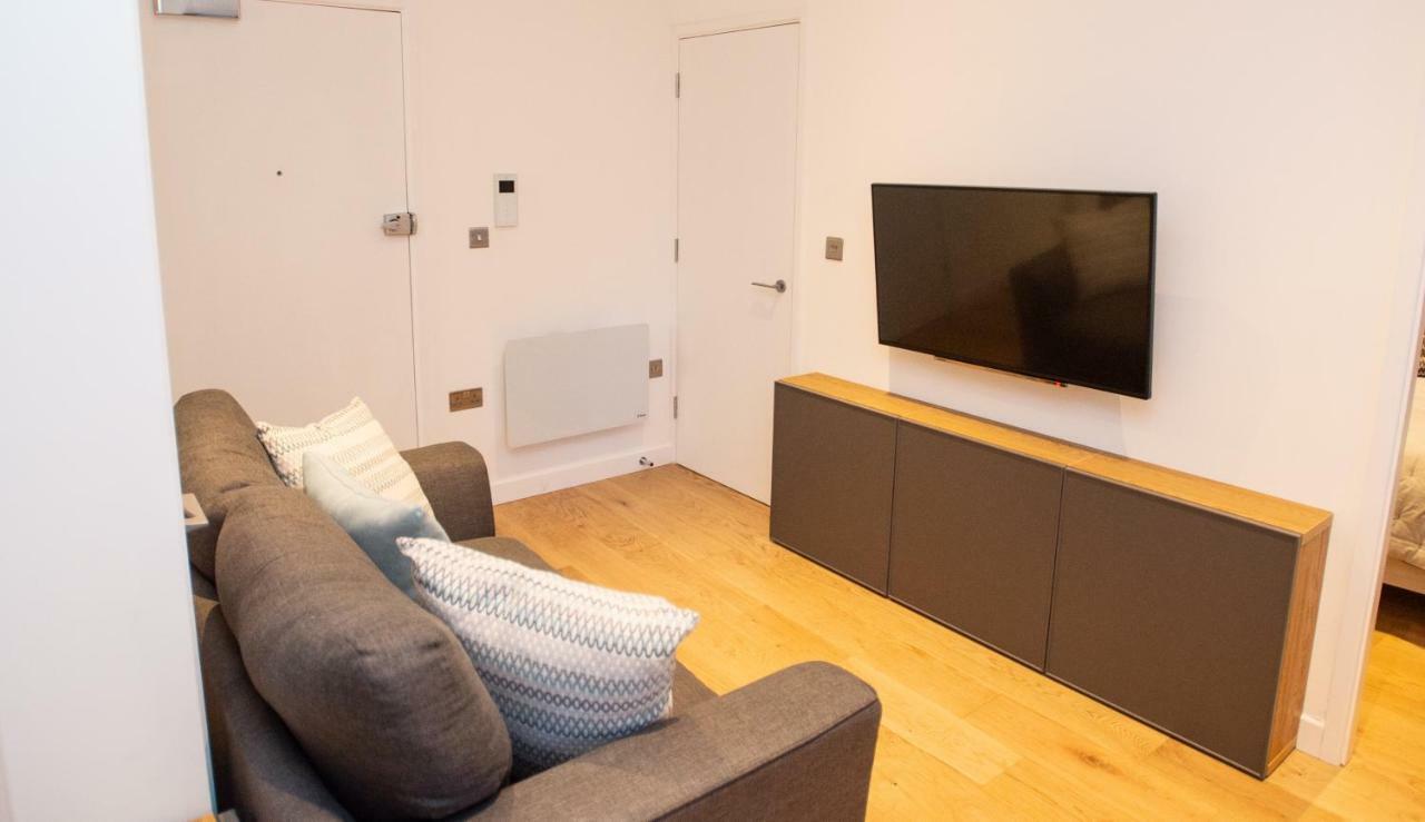 Stylish And Clean 1 Bed Apartment Maidenhead Town Center Ngoại thất bức ảnh
